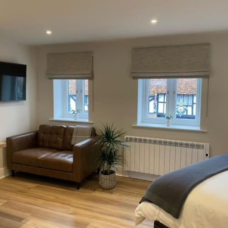 New Modern Studio Apartment Near To City Centre Salisbury Eksteriør billede